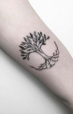 Egyszerű életfa tetoválás