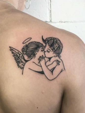 Tatuagem de ombro de anjo 