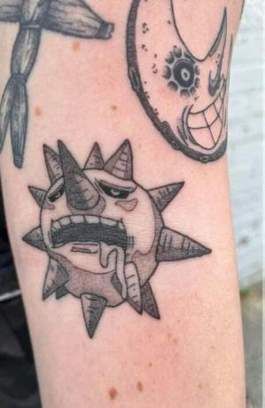 Tetovanie požierača duší Slnko a Mesiac