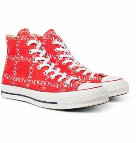 รองเท้าผ้าใบ Converse สีแดง