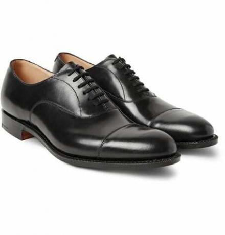ESSENTIALS Schuhe der Kirche
