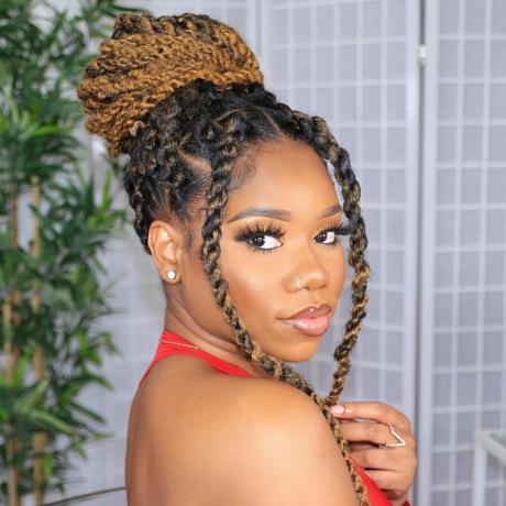 Updo frisyr med Ombre Twists