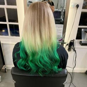 Colori per capelli da verde chiaro a verde scuro