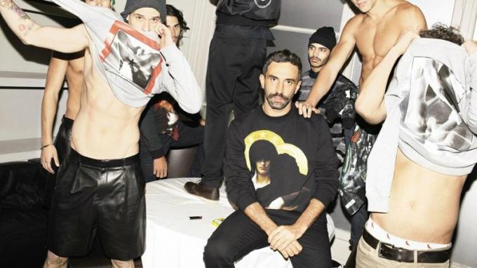 Fashion News: Burberry afslører Riccardo Tisci som ny kreativ kreativ chef