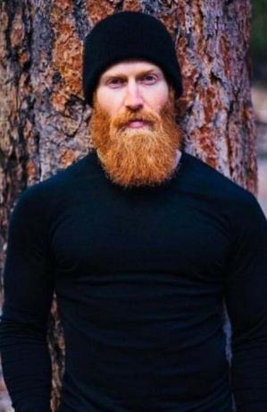 Viking Vousy S červenými Vlasy