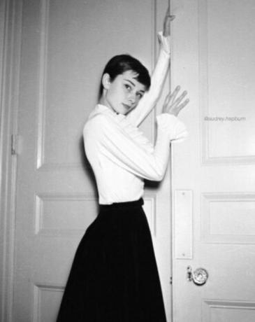 Audrey Hepburns Coupe Pixie