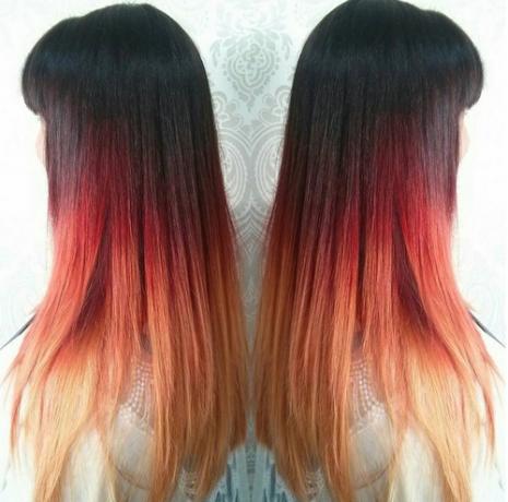 červený a blonďatý ombre pro rovné černé vlasy