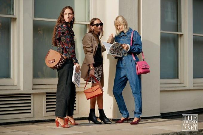 런던 패션 위크 봄 여름 2019 스트리트 스타일 (37/59)