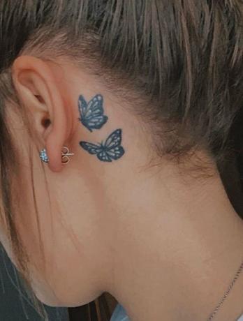 Atrás da orelha tatuagem