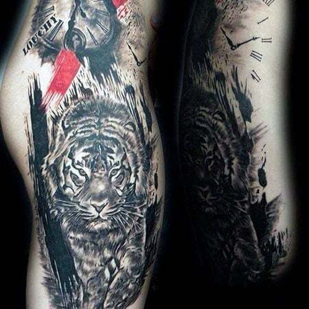 Tetovanie s tigrovými hodinami