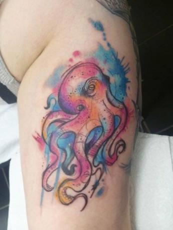 Akvarell bläckfisk tatuering