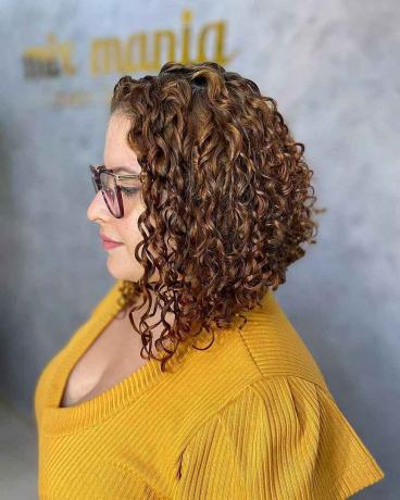 Curly Graduated Lob for kvinner med runde ansikter