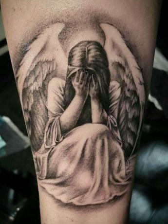 Tetovanie plačúceho anjela 