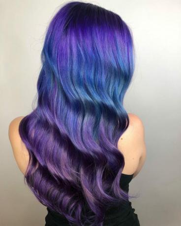 青のヒントと大胆な紫
