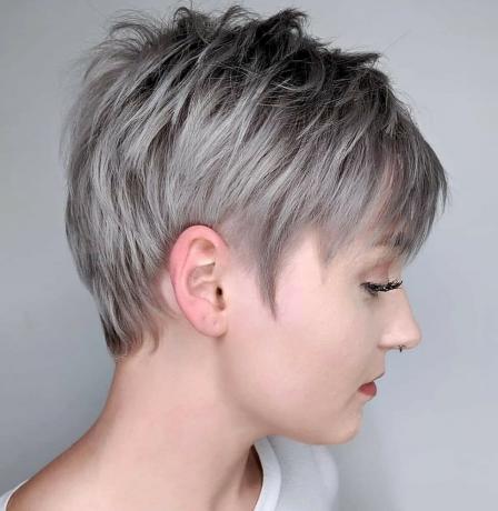krótkie szare srebrne włosy balayage